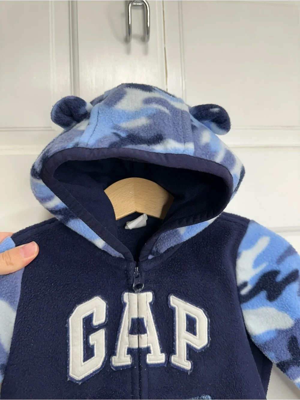 GAP camo colorblock